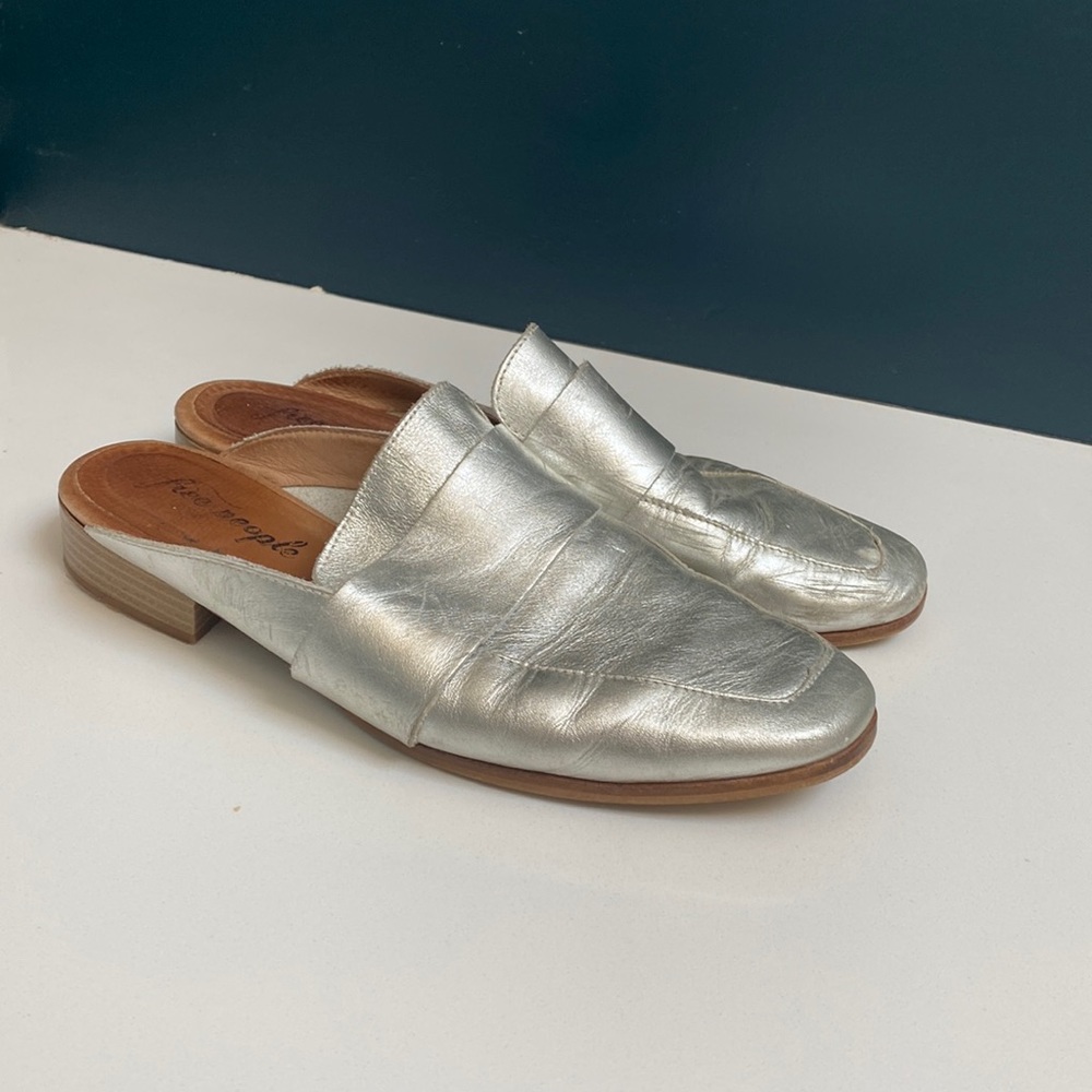 Free People At Ease silver leather mule slide size 9